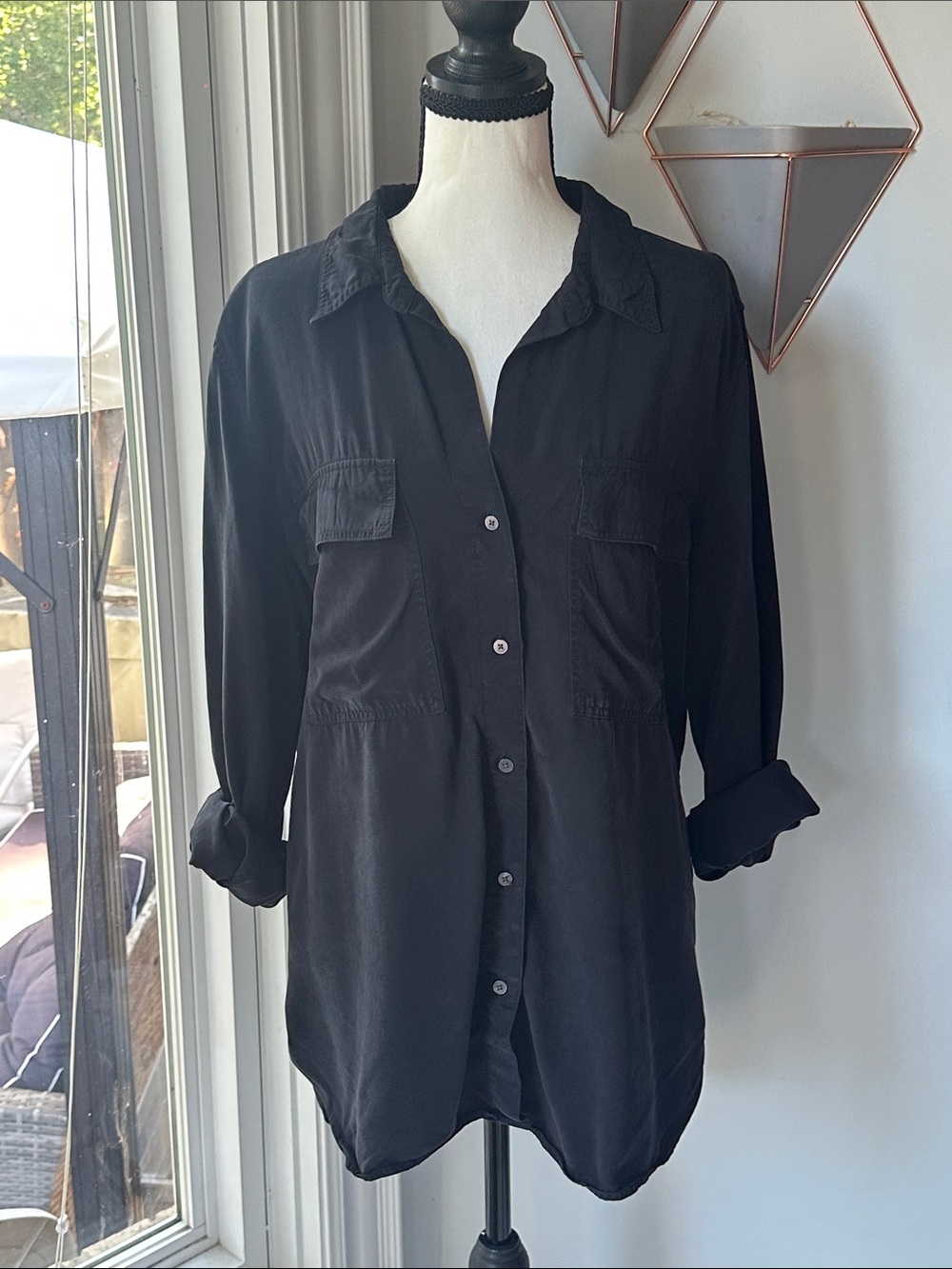 BABATON ARITZIA Black 100% Tencel Soft Button-Down Up Shirt Blouse Top Sz Large
